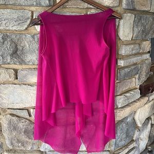 Fuzzi tank with attached cape